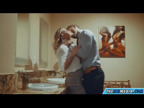❤️ ווען אַ באַסטי בלאָנדע סידוס איר אין אַ ציבור אָפּטריט שווער פּאָרן ביי yi.justindianpornx.ru ☑